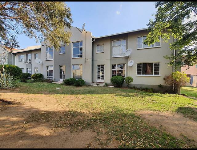 2 BEDROOM SECTIONAL TITLE TO LET IN VORNA VALLEY